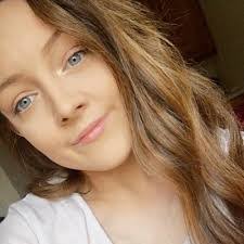 Bobbie Henderson's Instagram, Twitter & Facebook