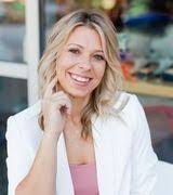 Amber Hassell's Instagram, Twitter & Facebook