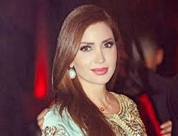 شاركت الفنانة نسرين طافش، متابعيها، على منصة إنستغرام، بأخر جلسة تصوير لها، من كواليس مسلسلها الجديد الوجه الآخر. Ù†Ø³Ø±ÙŠÙ† Ø·Ø§ÙØ´ ØªØ®Ø·Ù Ø§Ù„Ø§Ù†Ø¸Ø§Ø± ÙÙŠ Ø¯Ø¨ÙŠ Ø¨Ø§Ù„ØµÙˆØ±Ø©