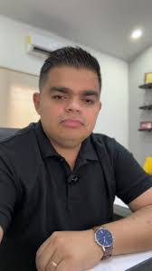 Mandi Bravo's Instagram, Twitter & Facebook