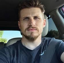 Can someone explain PCVR and steam link to me please?