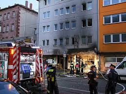 Was sind die höchsten berge des bayerischen waldes? Explosion In Einem Wohn Und Geschaftshaus Feuerwehr Ub De