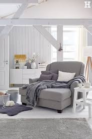 Hat Sogar Platz Fur Zwei Diesen Sessel Mit Der Tiefer Sitzflache Gibt Es In 21 Varianten Meinhoffi Hoffner Hoeffn Sessel Grau Sitzecke Wohnzimmer Sessel