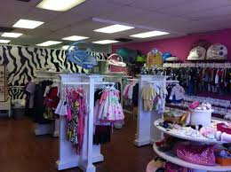 Pin By Loan Phan On Organizing Resale Shops Boutique Store Front Store Layout
