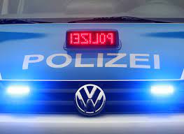 Schreiben sie sätze mit negatlonswörtern. 21 Jahrige Aus Berlin Wird In Sudengland Tot Im Kofferraum Eines Ausgebrannten Autos Gefunden