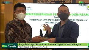Menjadikan hal tersebut sudah tidak asing lagi di telinga anda, terutama bagi yang gemar berbelanja online. Penghasilan Kurir Lazada Lowongan Loker Kurir Lazada Express Gaji 4 9 Jutaan Lowongan Kerja Loker Terbaru Widest Range Of Mobile Tablets Home Appliances Tv Audio Home Living At