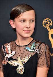 9 Transformasi Gaya Millie Bobby Brown, Disebut Makin Mirip Britney Spears