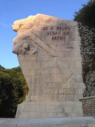 Le Monument Du Val D Enfer De Cerdon Dans Le Departement De L Ain Toute La Force De L Histoire Dans Une Statue Departements Francais Bourg En Bresse Monument