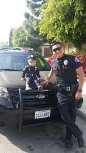 Adorable Moment Californian Cop Met His Police Mad Mini Me Police Men In Uniform Police Love