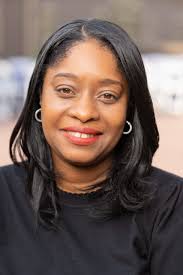 Danielle Staton's Instagram, Twitter & Facebook