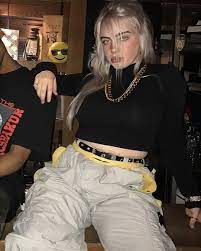 Billie Eilish Fans On Instagram But They Say Sky Is The Limit Billie Billie Eilish Billie Eilish Fans