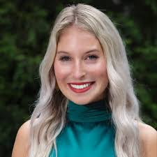 Mara Crews's Instagram, Twitter & Facebook