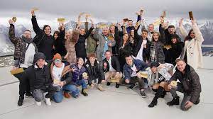 Bereits seit 2002 wird einmal pro jahr nach dem konzept des englischen formats pop idol mithilfe einer jury und des publikums ein sänger oder eine. Dsds 2020 Das Sind Die Top 26 Kandidaten Kukksi Star News Beauty Und Trends