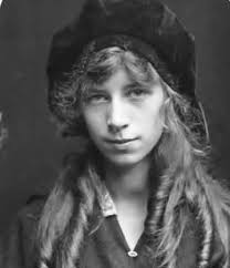 La historia es real y sucedió en más de una ocasión . Joey (Leo) es un oso  pardo que nació siendo albino y al que señalaron de ser el oso con la “