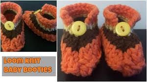 Have a go at a beginner lace pattern and welcome a newborn to the world with monica russel's cute baby booties. Loom Knit Baby Booties Youtube