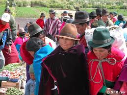 Downloade dieses freie bild zum thema menschen ecuador landschaft aus pixabays umfangreicher sammlung an public domain bildern und videos. Menschen Unterwegs In Ecuador