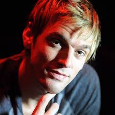 Zanger Aaron Carter (34) overleden: broer van Backstreet Boy Nick dood  aangetroffen in bad