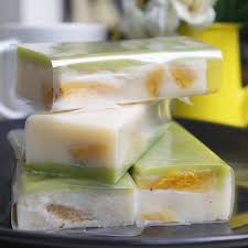 Kue talam sendiri termasuk salah satu kue tradisional yang hingga . Balapis Manado Talam Pisang Talam Pisang Cocok Untuk Nikmati Bersama Keluarga Teman Dan Sahabat Anda Sedia Pesanan Loyang Dan Potongan Ayo Segera Dipesan For More Info Wa 082292213415 Kuemanado Talampisang