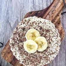 Sometimes On The Keto Diet I Really Miss Fruit And This Simple Yet Delicious Banoffee Pie Really Fulfils My Cravings For Banoffee Pie Almond Recipes Sweet Pie