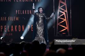 Saya normah damanhuri menyusun sepuluh jari ingin memohon jutaan maaf diatas kekhilafan tentang majlis perkahwinan anakanda saya ahya dan shahirah. Normah Damanhuri Mohon Maaf