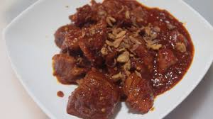 Masakan khas yang erat dengan sejarah banten ini dapat ditemukan di rumah makan yang ada di serang maupun cilegon. Resep Rabeg Daging Sapi Youtube