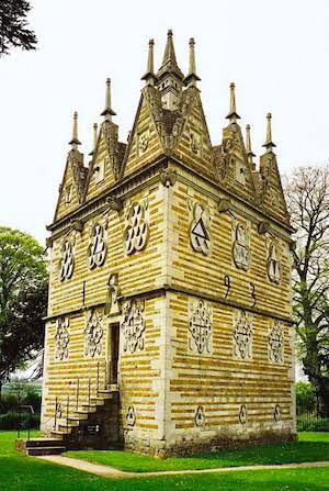 Folly: A Unique Architectural Construction - Sharon Lathan, Novelist