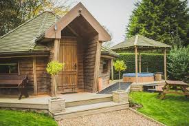 The north east is one of the most characterful areas of the country with friendly people, great seaside towns and villages and. 11 Lodges With Hot Tubs Near Hull 2021 Best Lodges With Hot Tubs