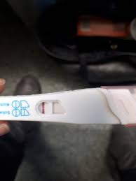 Manche häusliche schwangerschaftstests sind empfindlicher als untersuchungsergebnisse ein positives untersuchungsergebnis ist als zuverlässig anzusehen. Schwangerschaftstest Positiv Ja Oder Nein Schwangerschaftsgruppe Babycenter