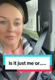 Emily Henry Hook Evelyn Hugo