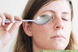 Eye bag dan lingkaran hitam bawah mata bukan perkara remeh bagi seorang wanita. 8 Cara Menghilangkan Mata Panda Dengan Cepat Berkesan