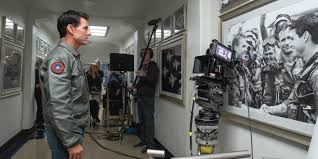 Bradley bradshaw (miles teller), call sign: Top Gun Maverick Bts Image Sees Tom Cruise Honoring Original Movie