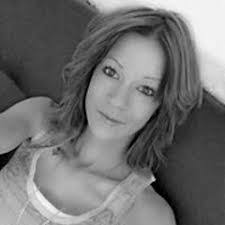 Danielle Shanks's Instagram, Twitter & Facebook