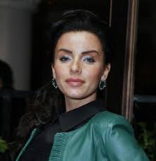 Об этом сообщает телеканал нтв. Yuliya Volkova Lyudi Pytalis Ego Ot Menya Otodrat On Slomal Mne Chelyust V Treh Mestah Starhit Ru
