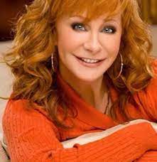 She S The Only Red Head Who Can Wear Any Color They Want And Still Look Good Country Singers Country Music Artists Country Music Singers