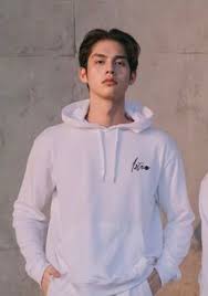 Karena menurutnya dia sudah punya cucu 5 orang dari ke 3 anaknya yang semuanya perempuan. Bunga Lily Bungalily425 Profil Pinterest