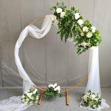 A circle wedding arch was created with inspiration from a stylish tropical wedding wreath by filosophi events and kat wilson photography and it couldn't be more unique! Circle Wedding Arch Backdrop Wrought Iron Plank Decorative Props Diy Round Party Backdrop Decoration Plank Flower With Frame Wedding Arches Aliexpress
