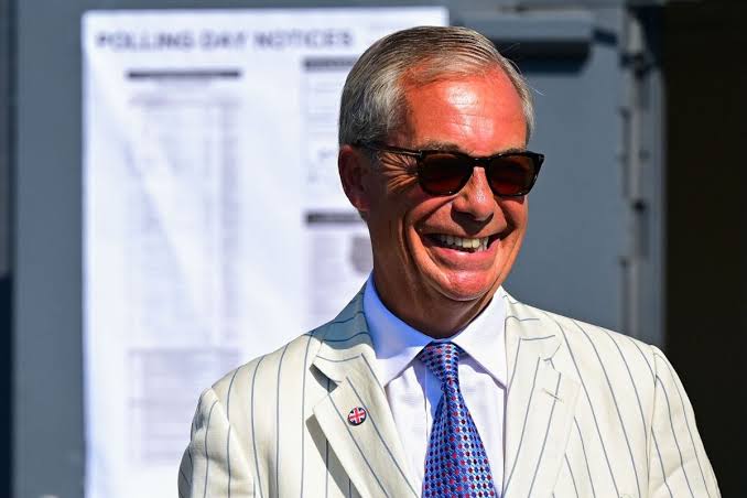 No-show Nigel Farage's summer fight with bin wraps up with £5million gift  probe restarting - The Mirror