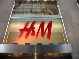 H&m oradea, oradea, bihor, rumänien h&m öppettider h&m adress h&m telefon h&m foto klädbutik. Se Deschide Primul Magazin H M Din Oradea La Lotus Center