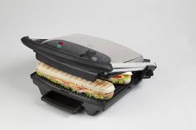 A Vous Les Paninis Avec Le Grill Panini Domo Do9036g Festihome Com Materiel De Cuisine Cuisine Appareils Electromenagers