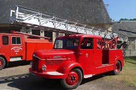 Camion pompier americain a vendre. Un Camion De Pompiers De 1954 Entierement Restaure Visible A Guerigny Guerigny 58130