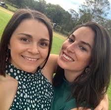 I'M 👏 BI 👏 ACTUALLY 👏