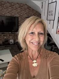 Dear all, I'm 75 years old today but I have no friends, no husband, still  single I know, its very hard to live without friends.😔 I made my own  birthday cake with