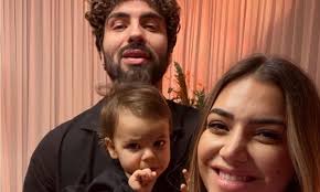 Sara vine cu cele mai dulci cuvinte de ziua fiicei sale