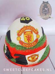 Manchester United Birthday Cake Filled With White Chocolate Chip Cookies And C Orange Sponge Cake Manchester United Birthday Cake White Chocolate Chip Cookies