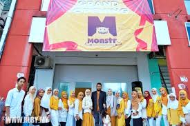 Perniagaan makanan akan sentiasa menjadi perniagaan utama di dunia kerana fitrah manusia sememangnya perlu makan untuk hidup. Brownies Monster Kini Dengan Nama Baru Monstr Ruby My Best Lifestyle Blog