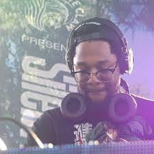 SlyVyzion Productions (@slyvyzion_productions) • Instagram photos and videos