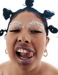 Jamie Mandeville's Instagram, Twitter & Facebook