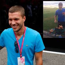 Er ist 1,82cm groß wiegt ca. Lukas Podolski Vom Weltmeister Zum Grillmeister Bunte De