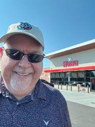 I live in the country in Ohio and we dont have have fancy hoagie shops.  What meats and peppers do they put