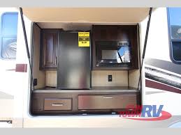 fifth wheel rvs with outdoor kitchens